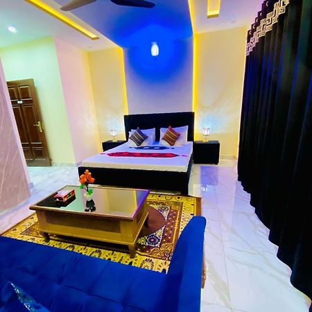 Moonlight Guest House Равалпинди Екстериор снимка