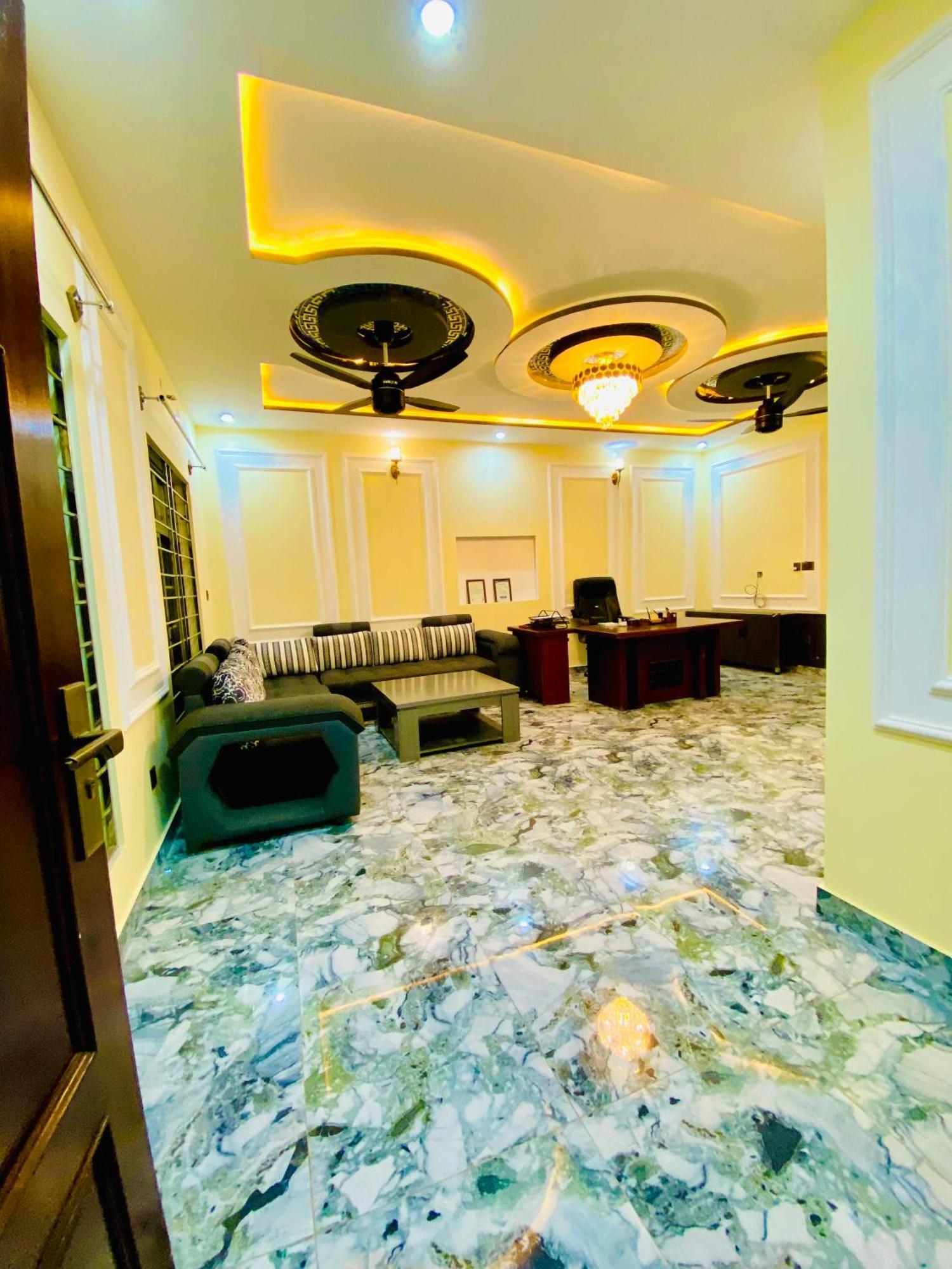 Moonlight Guest House Равалпинди Екстериор снимка
