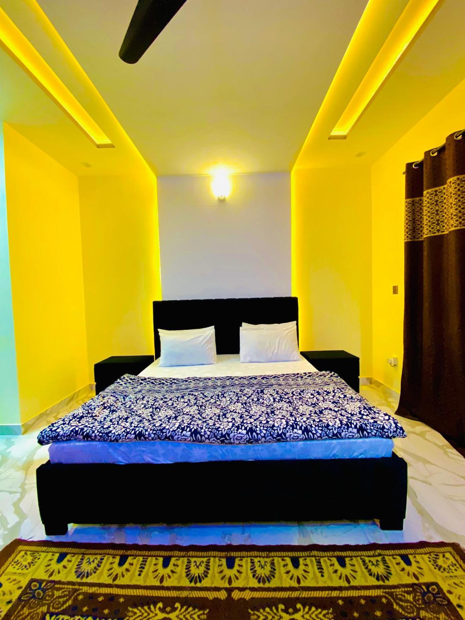Moonlight Guest House Равалпинди Екстериор снимка
