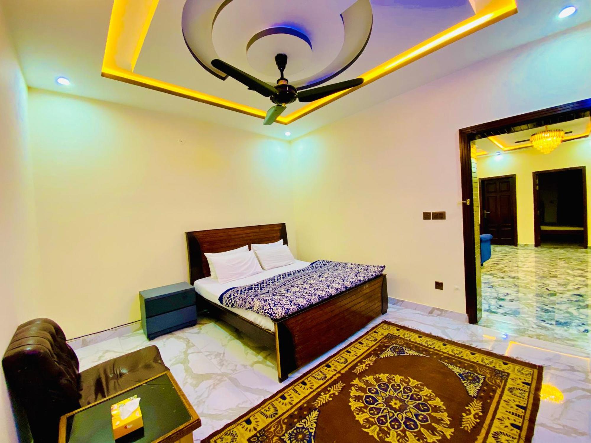 Moonlight Guest House Равалпинди Екстериор снимка