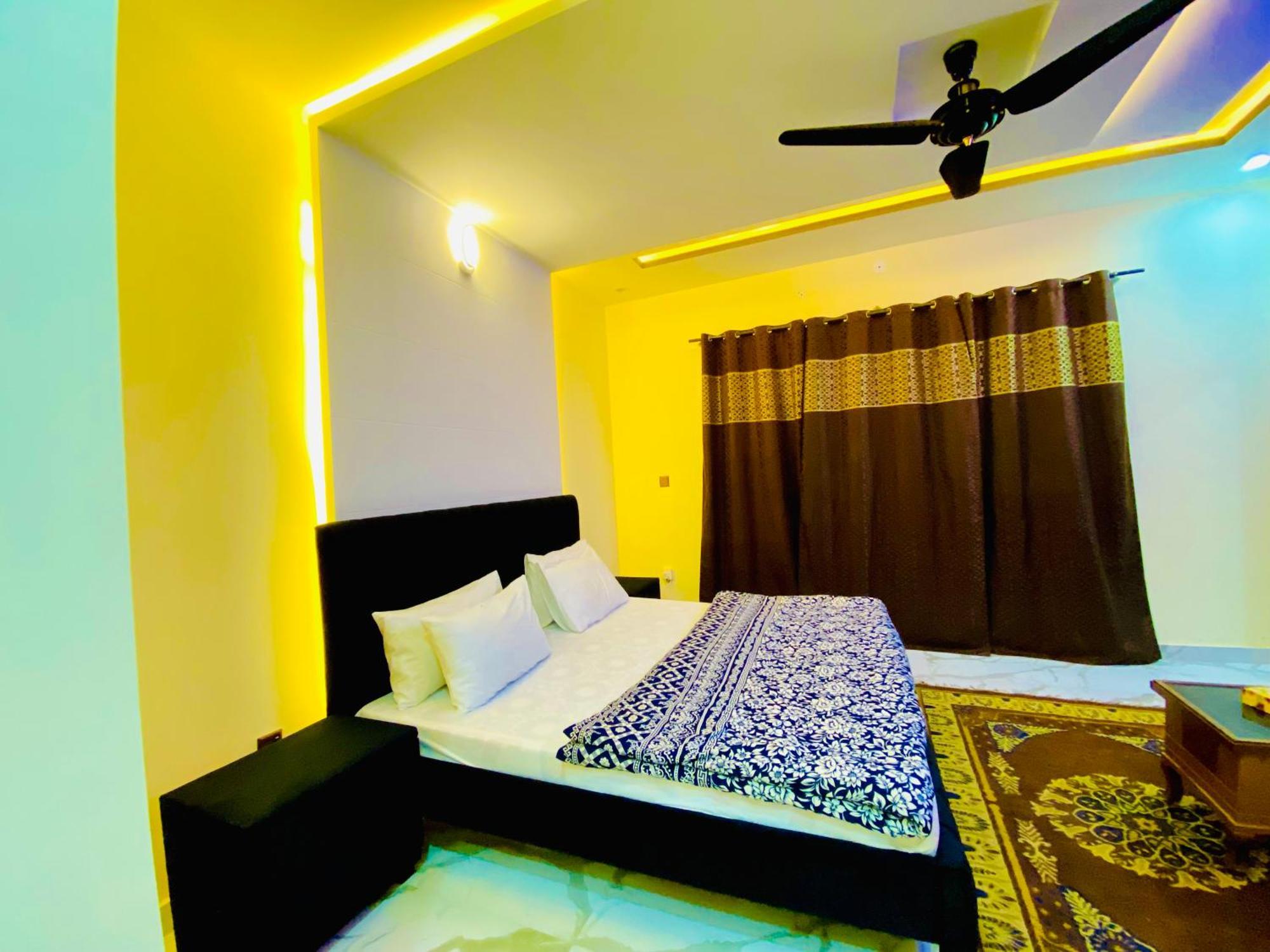 Moonlight Guest House Равалпинди Екстериор снимка