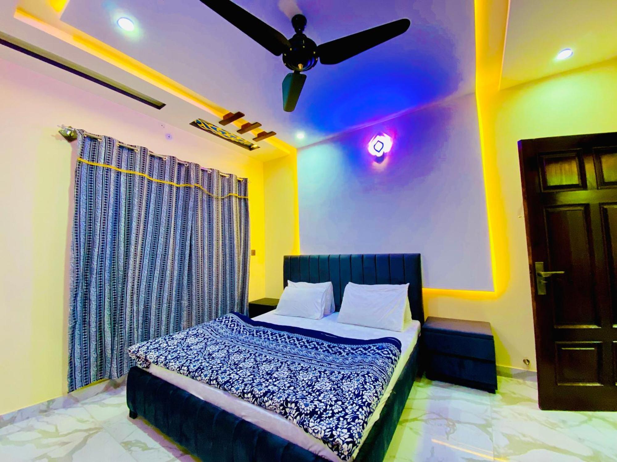 Moonlight Guest House Равалпинди Екстериор снимка