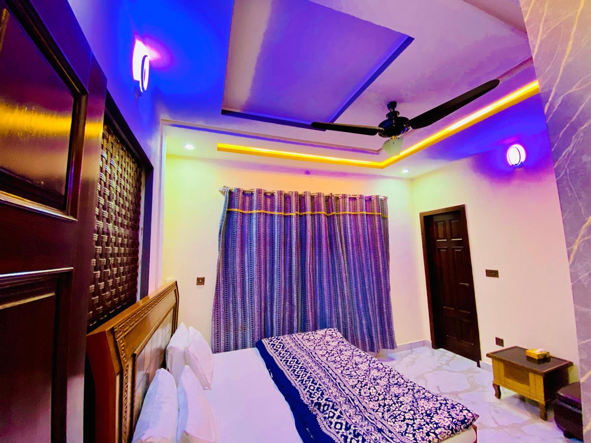 Moonlight Guest House Равалпинди Екстериор снимка