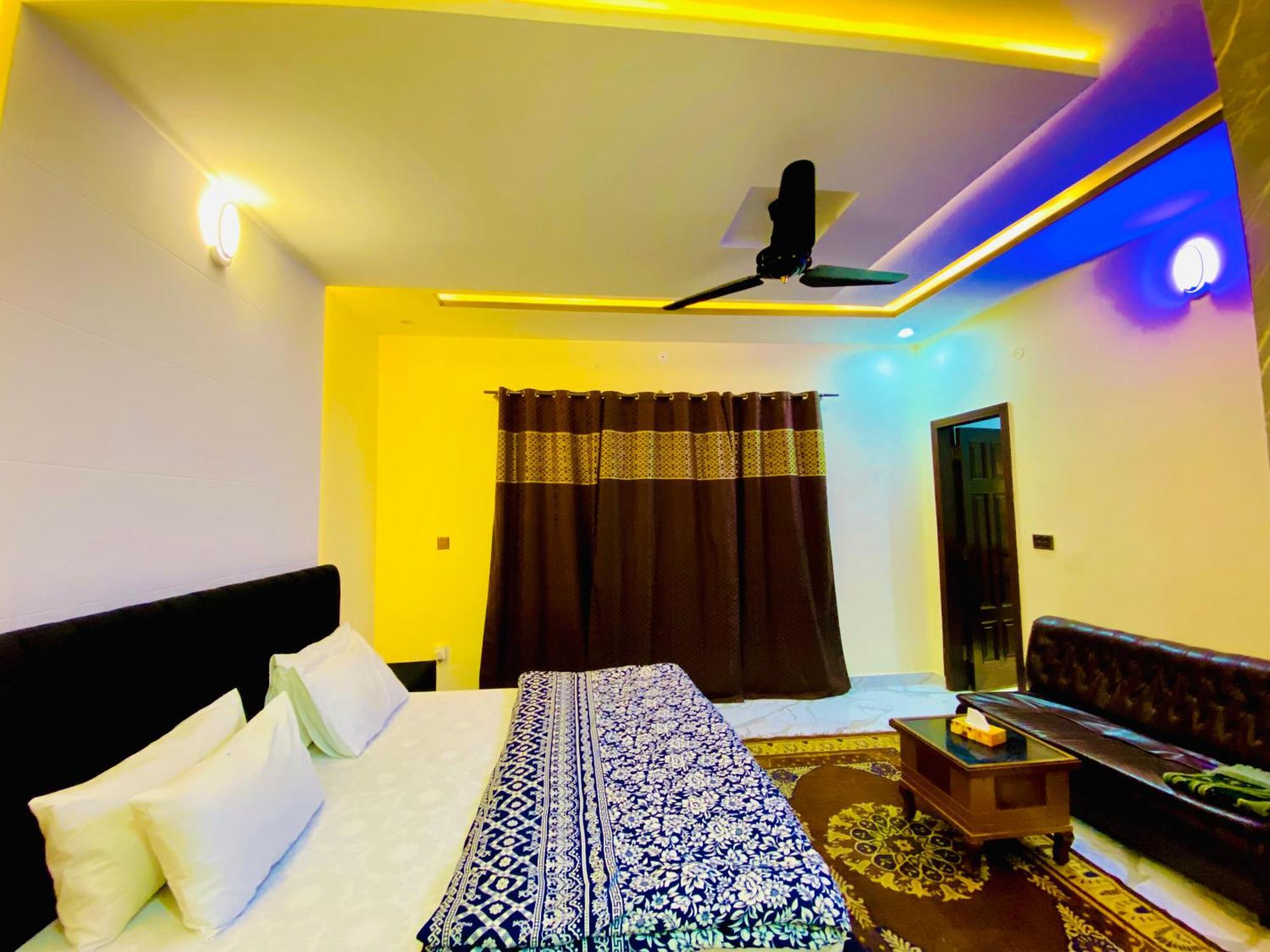 Moonlight Guest House Равалпинди Екстериор снимка