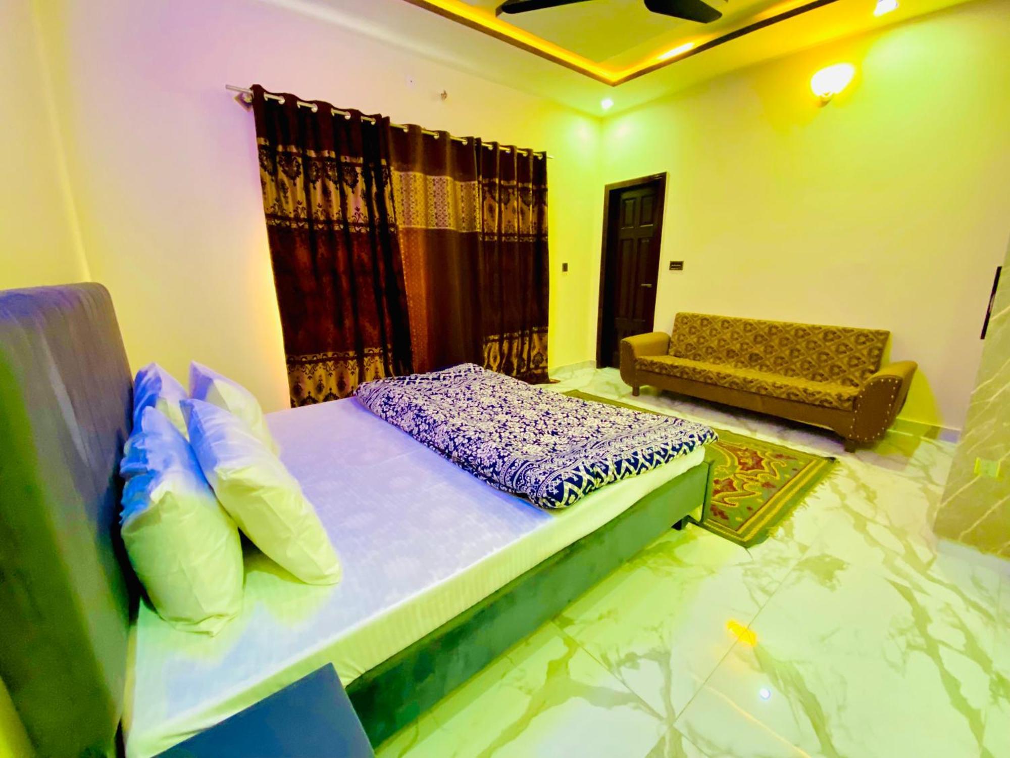 Moonlight Guest House Равалпинди Екстериор снимка