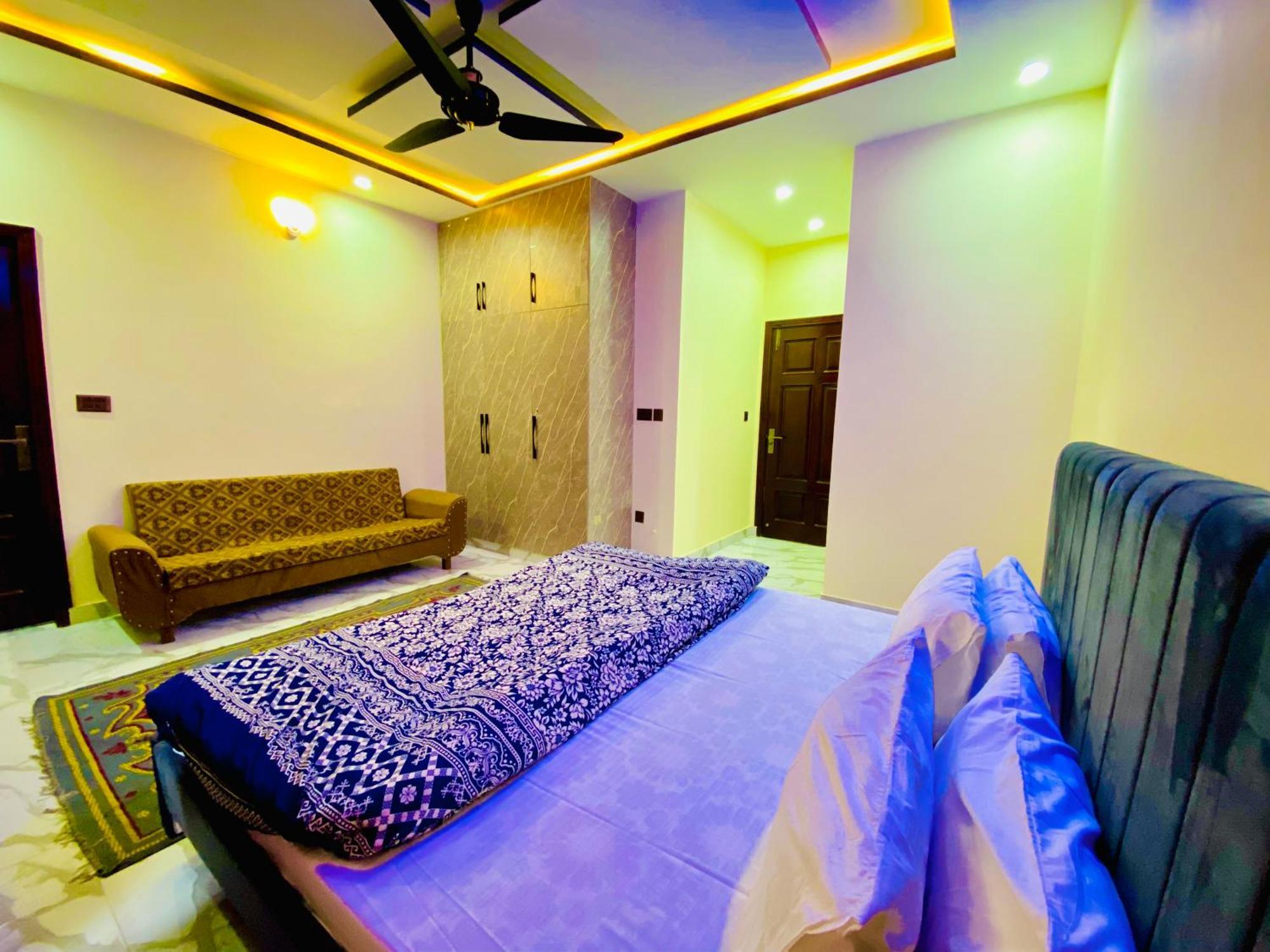 Moonlight Guest House Равалпинди Екстериор снимка