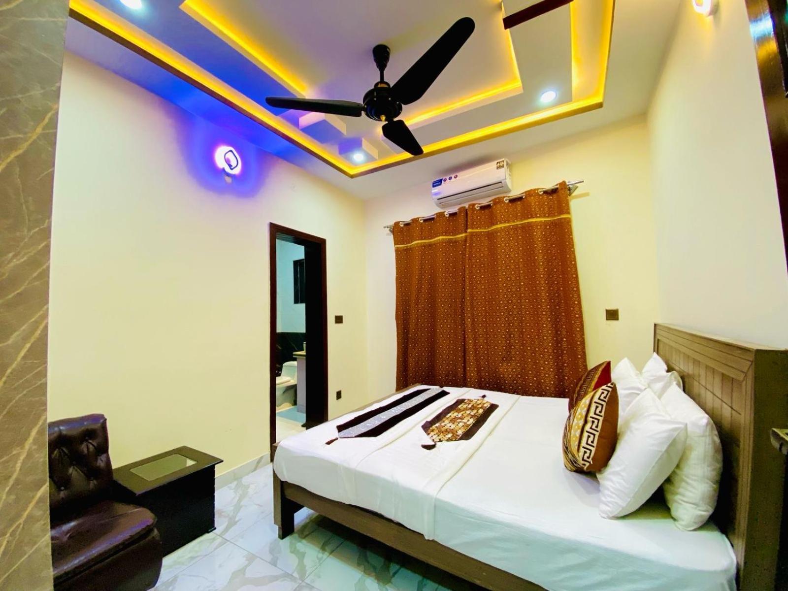 Moonlight Guest House Равалпинди Екстериор снимка
